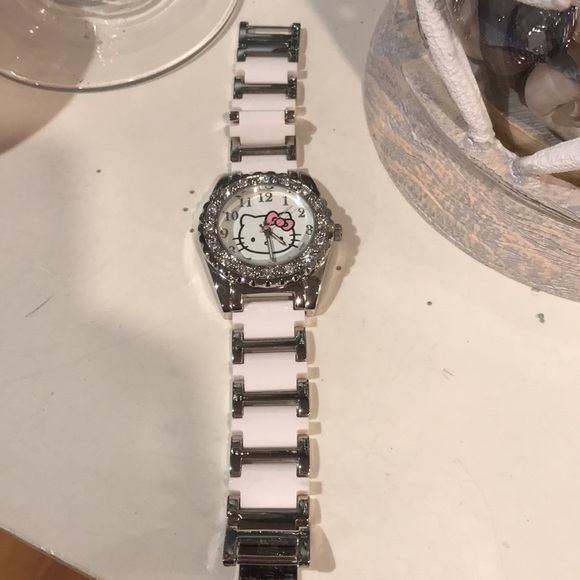 Hello Kitty Sanrio Watch. NWOT - Picture 2 of 16